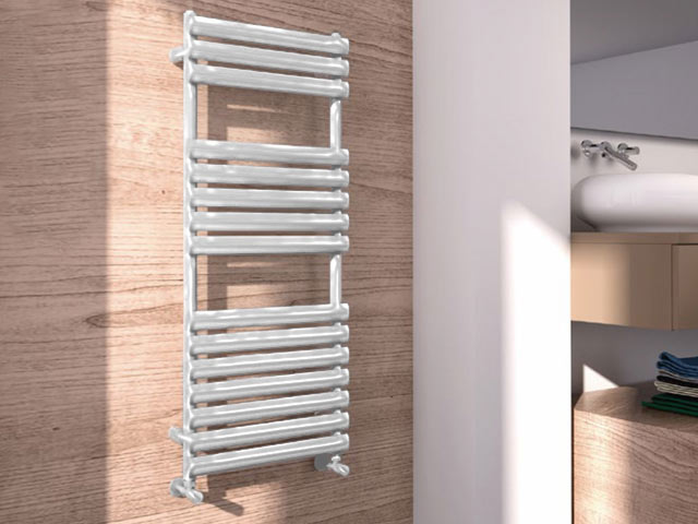 Arezzo Design Moon Chrome 500 x 1190 mm törölköz?szárítós radiátor