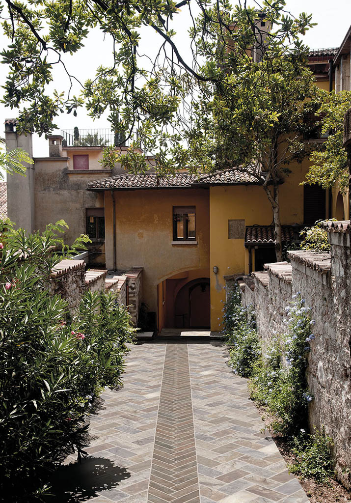 Cotto Petrus Sassone Out Kőhatású járólap | Csempék és Burkolatok