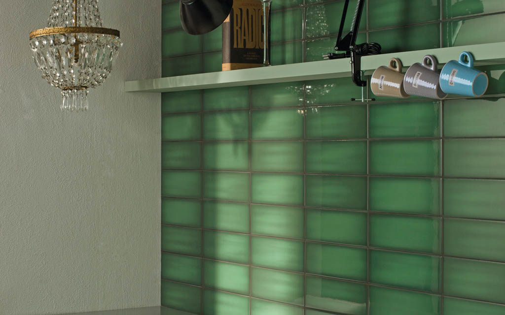 Iris Ceramica Slide Falburkolat 