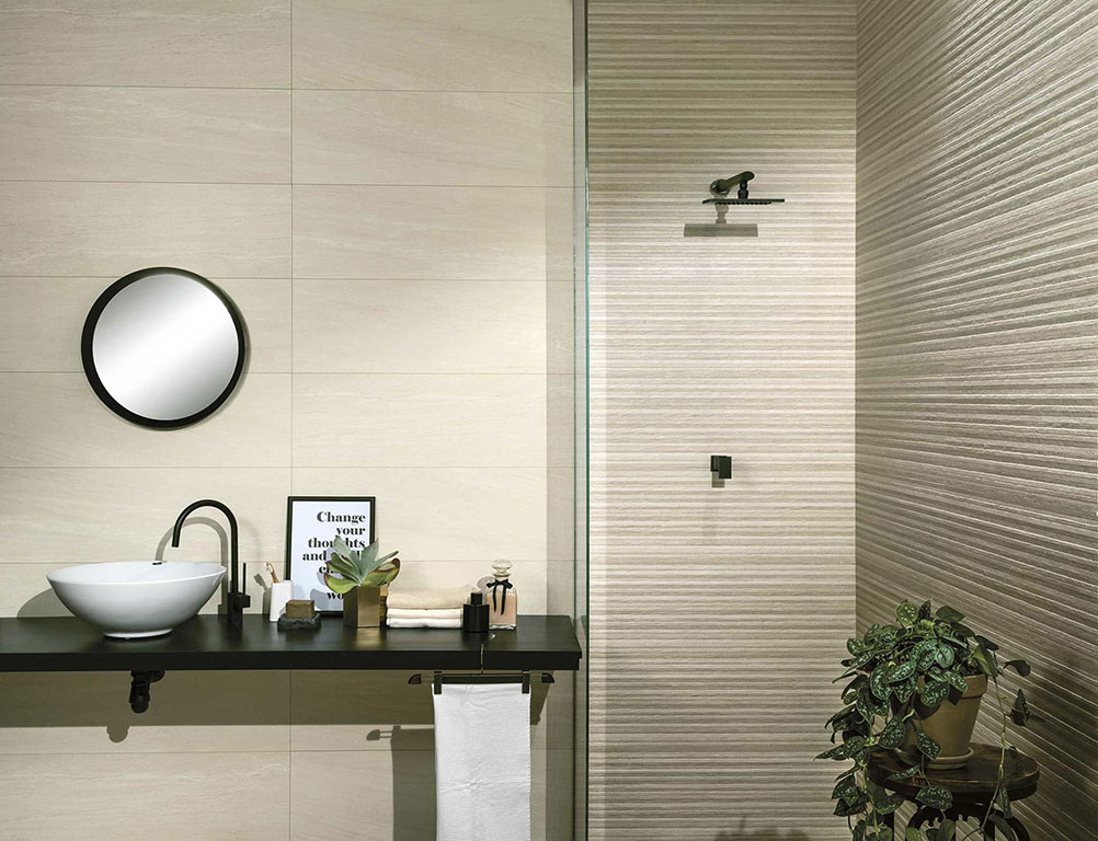 Polis Montagne Falburkolatok 