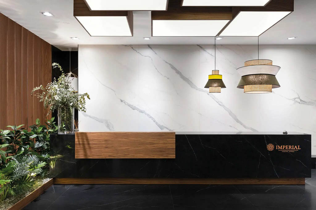 Porcelanosa Aria White Xlight Falburkolat | Csempék és Járólapok