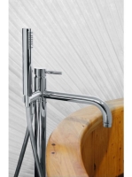 Bugnatese Kobuk szabadonálló kádcsaptelep zuhanyszettel, króm 2260CR