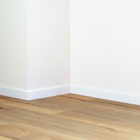 EGGER Skirtings 6 cm - white "KUBISCH" 2400x16x60 RAL9016 szegőléc