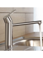 Grohe Get egykaros konyhai csaptelep gyöngyöztetővel, elfordítható kifolyóval, króm 30196000