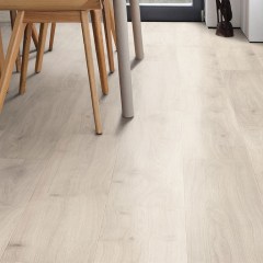 Haro Tritty 100 Oak Emilia Light Grey Silent CT 538681 laminált padló hangszigeteléssel