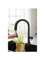 Hansgrohe Aqittura M91 Vízszűrős konyhai csaptelep 210, kihúzható zuhanyfejjel, matt fekete 76803670